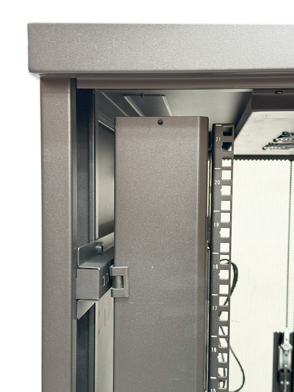 42ru Serveredge 42RU 800W x 1000D 2 Section Co-location Fully Assembled Fre