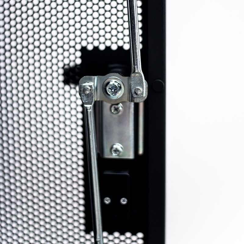 Serveredge 18RU 600mm Wide & 600mm Deep Fully Assembled Free Standing Server Cabinet